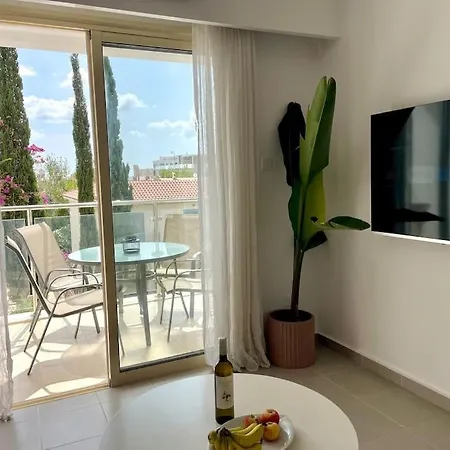 Elysia Park Luxury Apartment Paphos Exterior photo